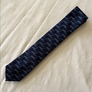 Van Heusen Blue Geometric Tie
